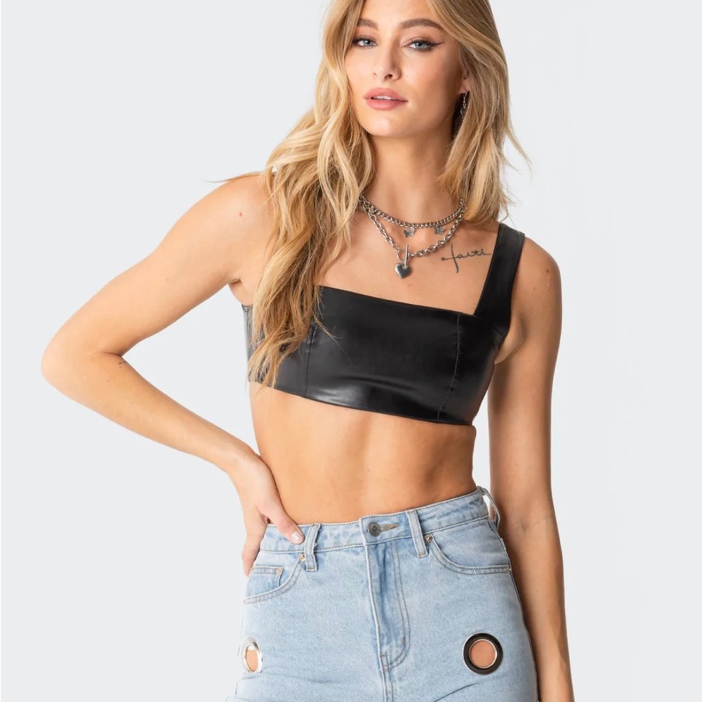 XS leather crop top. Never worn still has tags on it.